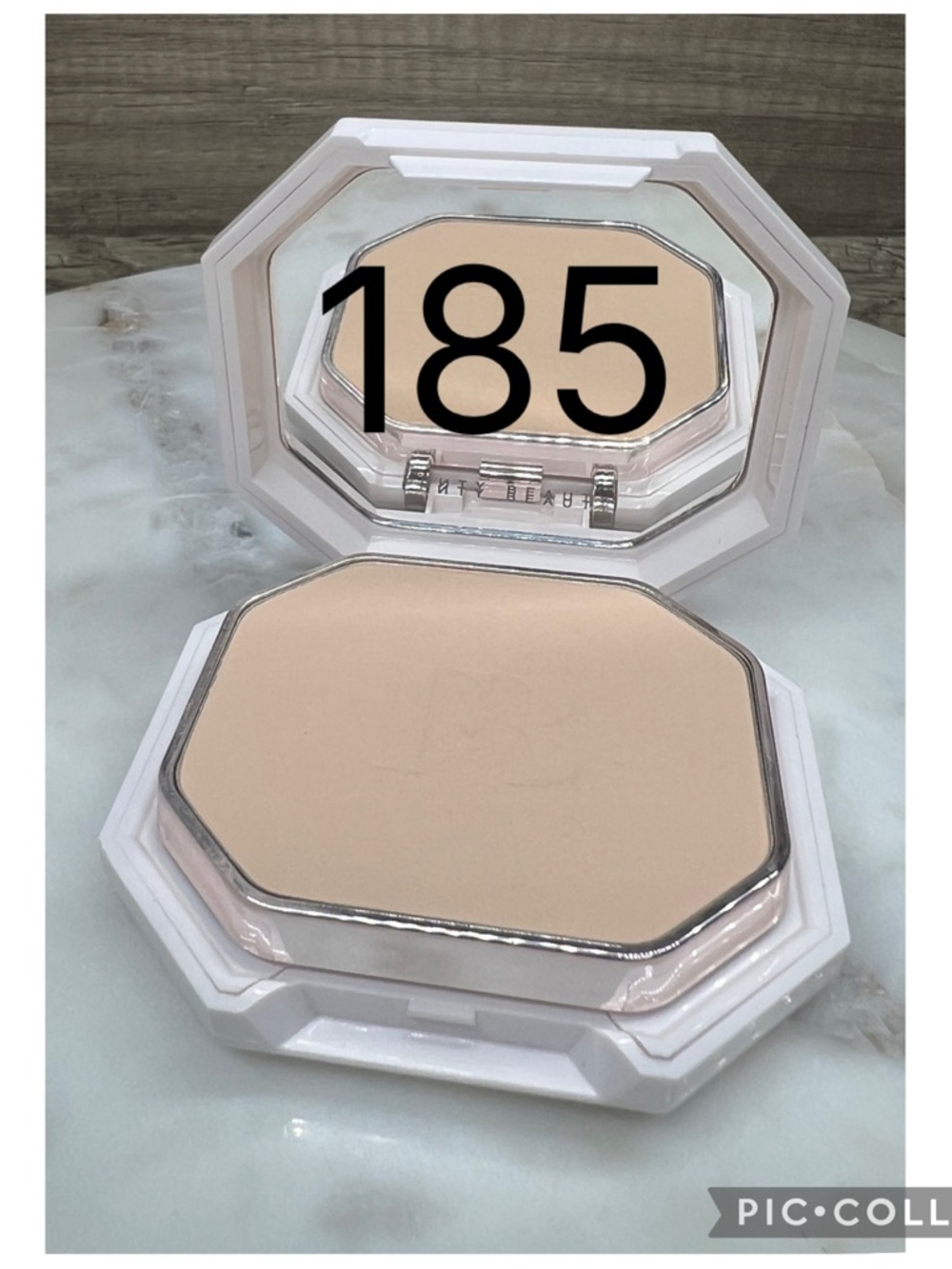 Fenty Beauty Pro Filt’r Soft Matte Powder Foundation - 185